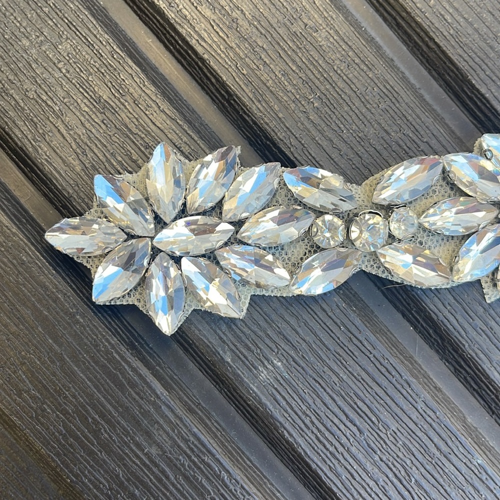 New Rhinestone Appliqué - Picture 11 of 16